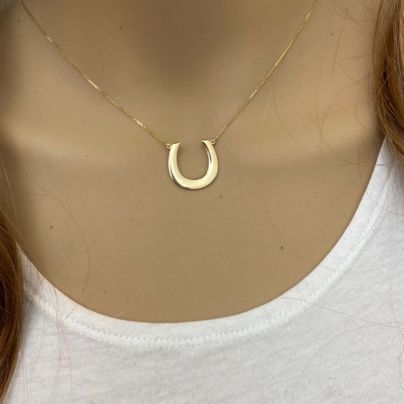 14k Solid Gold Open Horseshoe Horse Shoe Lucky Pendant Necklace - Picture 4 of 7